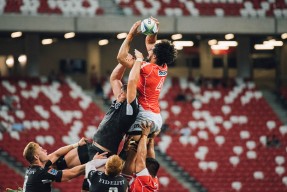 皇马逆风翻盘欧冠淘汰赛，皇马夺欧冠