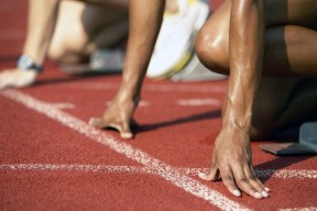 老将重回首发名单凭借经验引导年轻球员稳定比赛节奏，老将nba