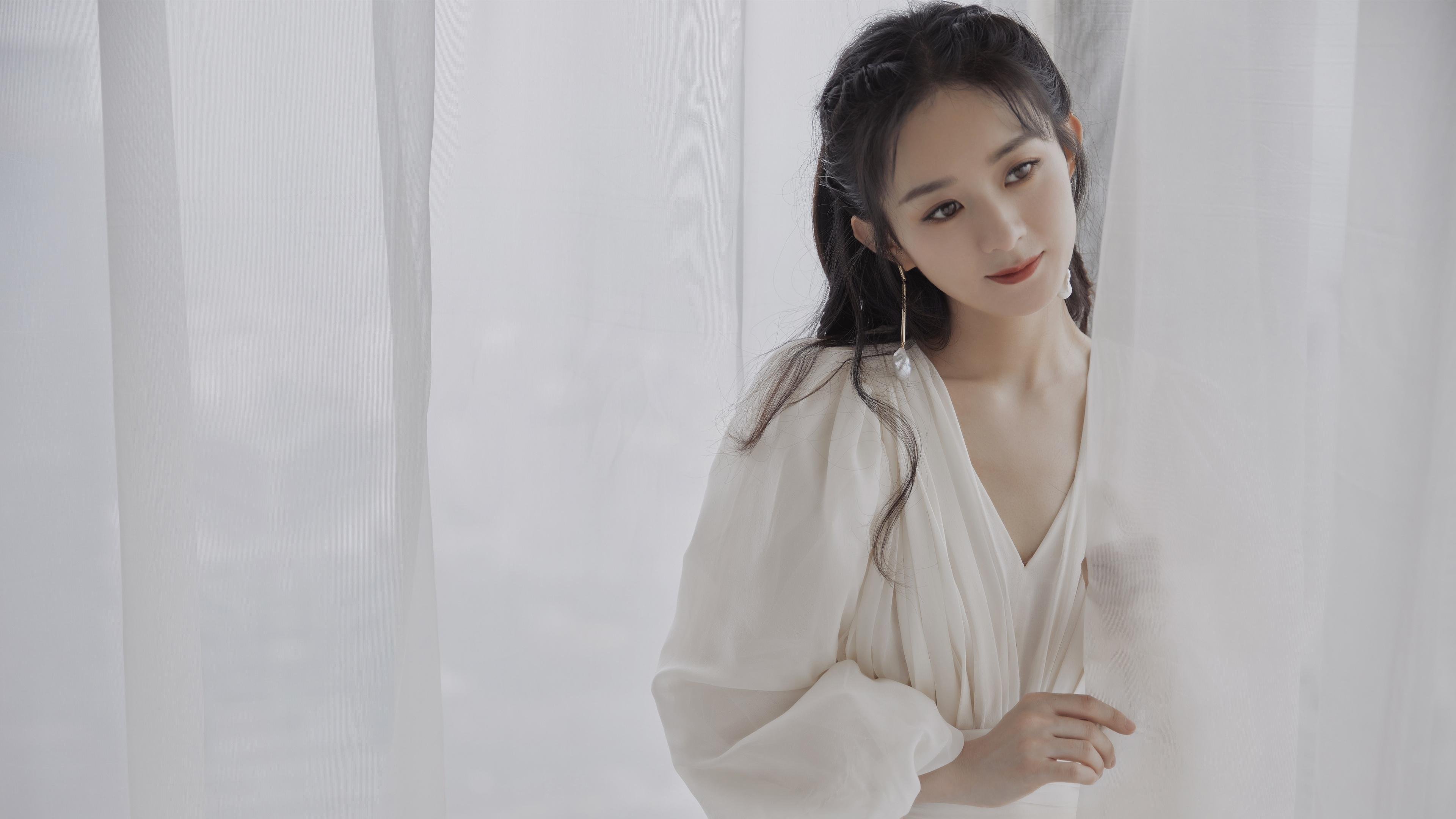 数字科技让足球比赛现场观众体验更丰富，互动性增强，数字智能足球