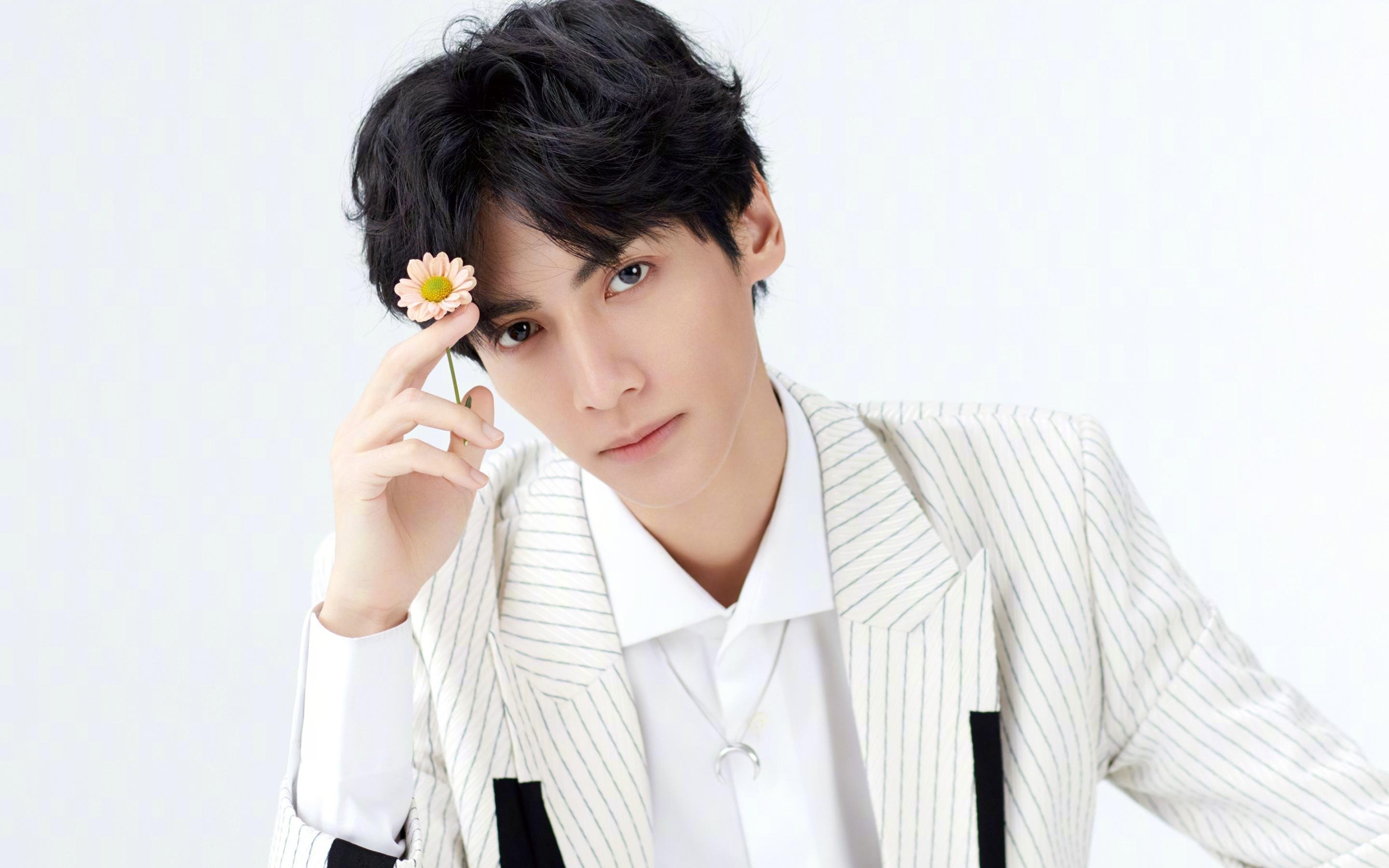 欧洲杯战术变化:布局多端,令人期待!,欧洲杯战略