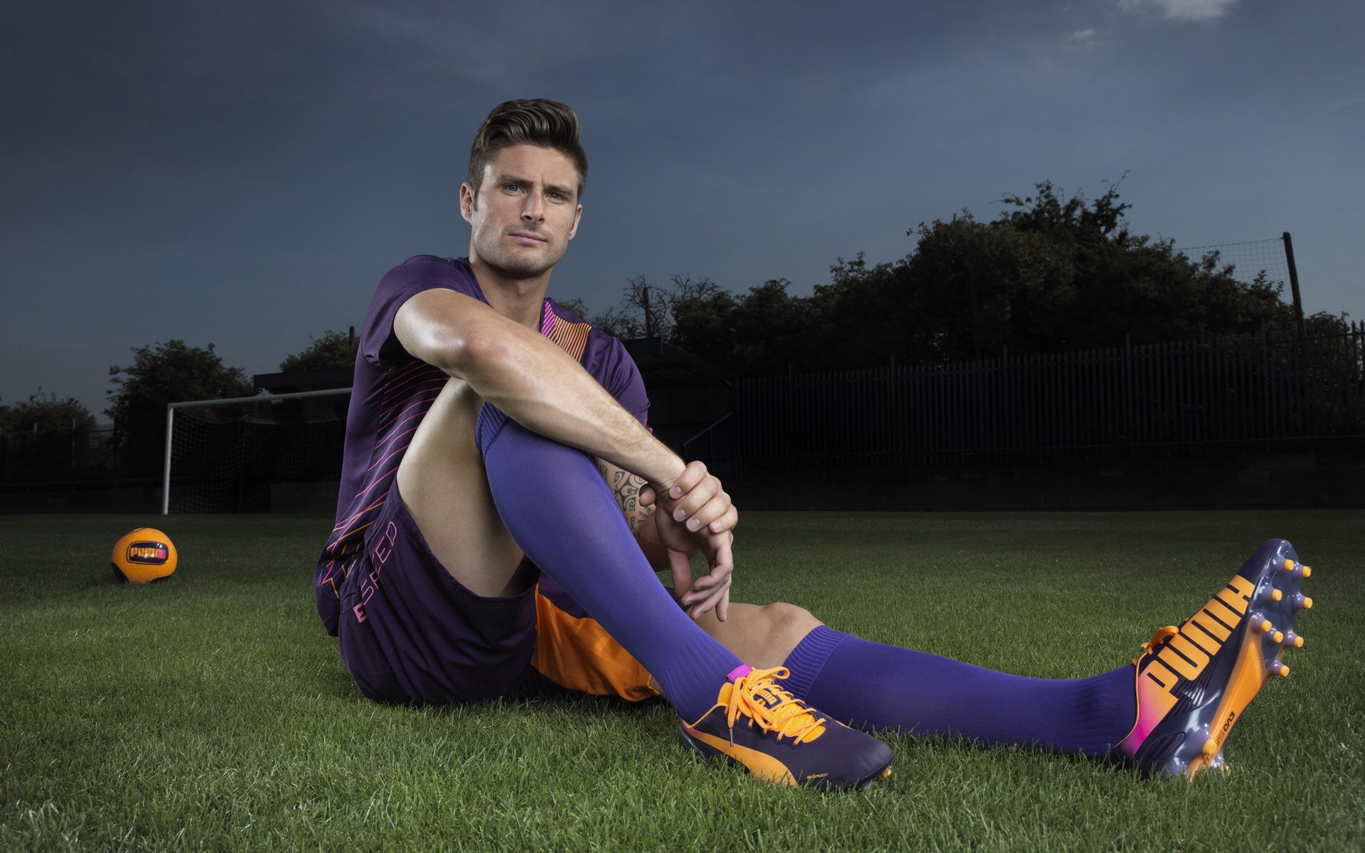 英国球迷赴现场观赛热情高涨 创历史新高，英国看球赛