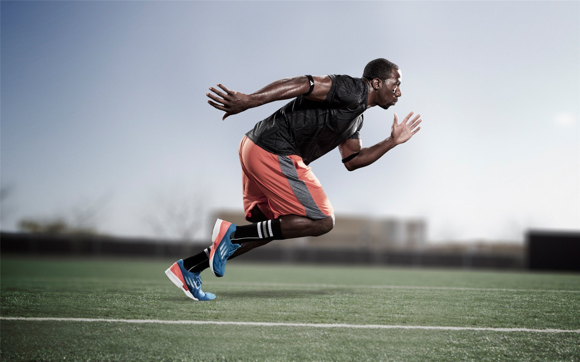 英超疯狂冲刺：巅峰比拼，谁能笑到最后？，英超爆满